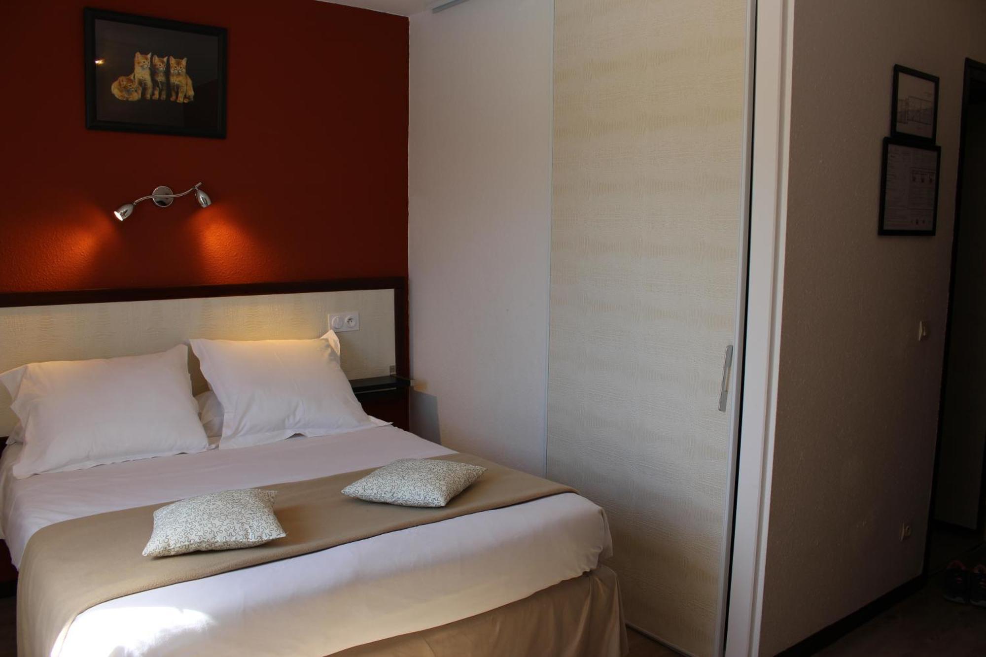 Hotel Les Gabarres Tour-de-Faure Kültér fotó