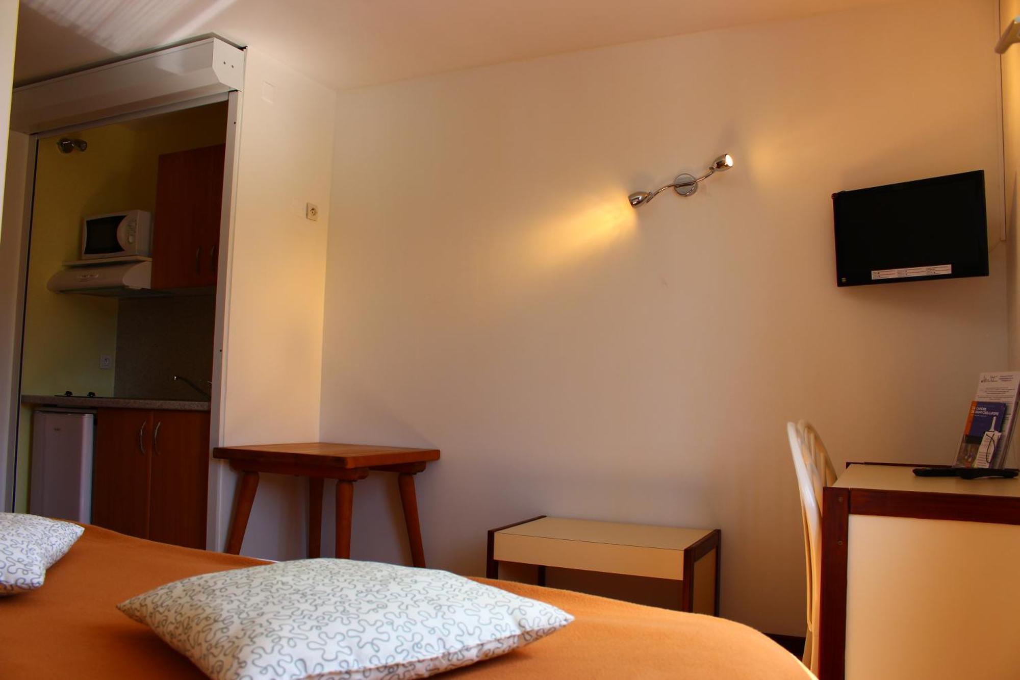Hotel Les Gabarres Tour-de-Faure Szoba fotó