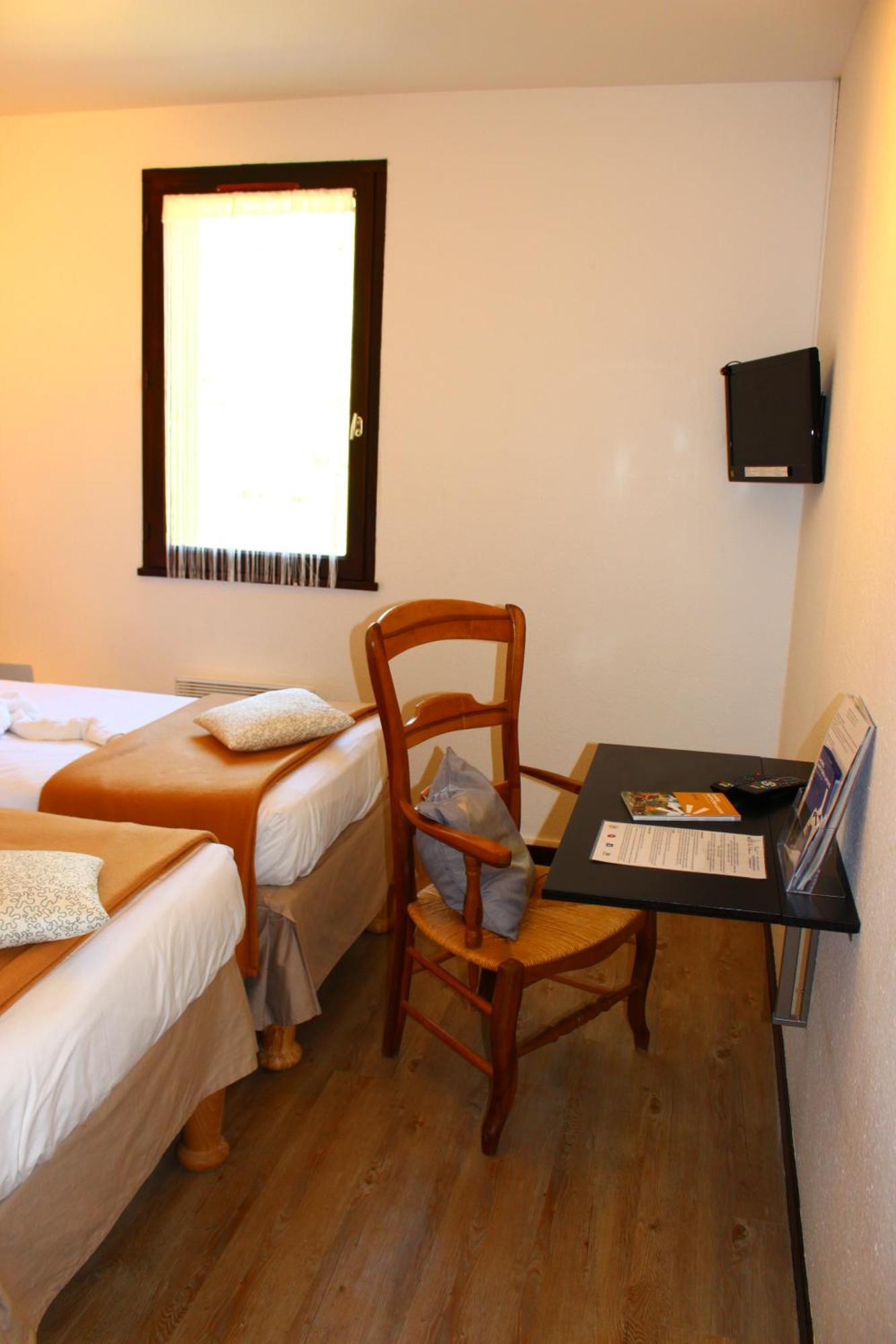 Hotel Les Gabarres Tour-de-Faure Szoba fotó