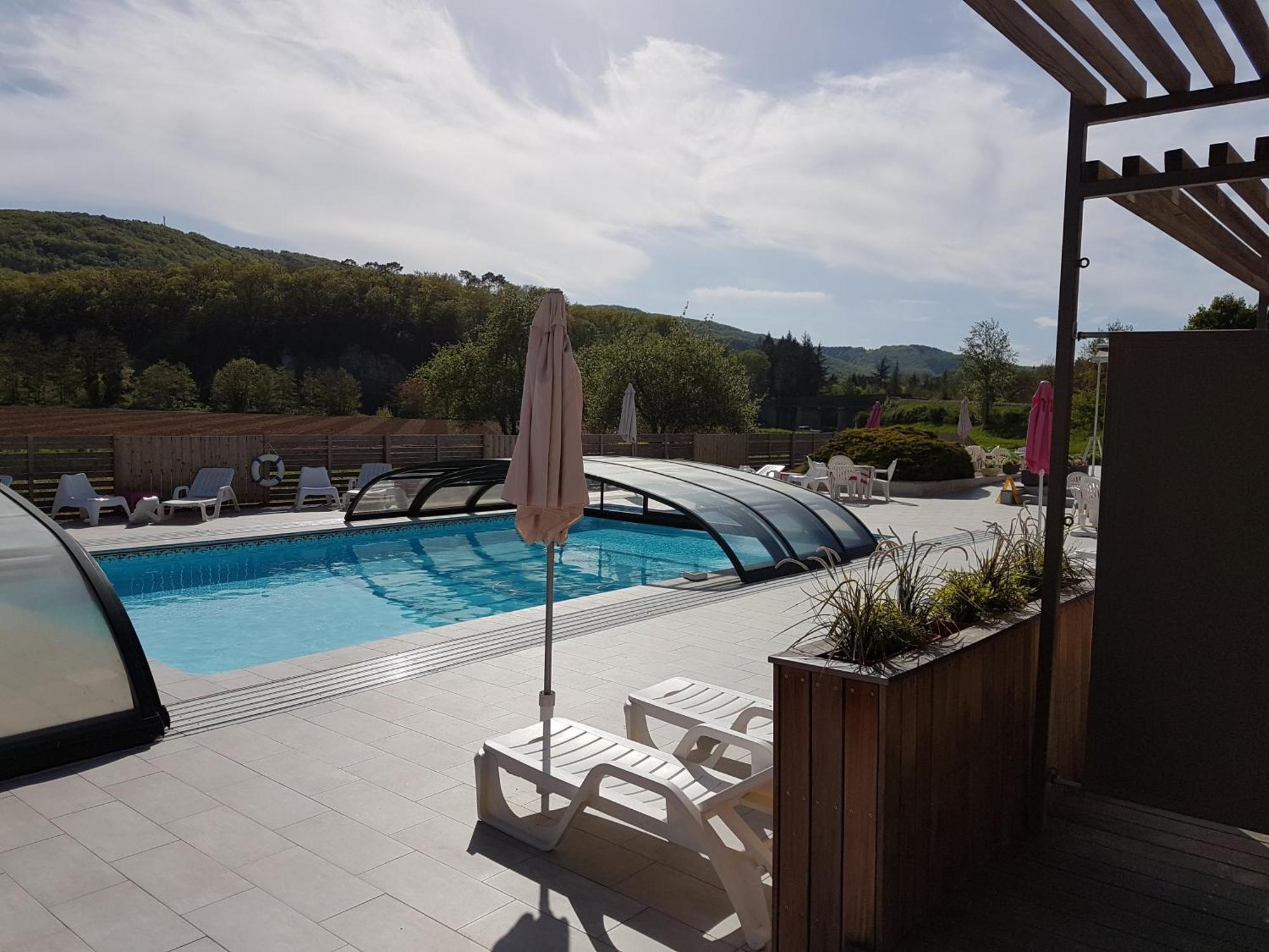 Hotel Les Gabarres Tour-de-Faure Szoba fotó